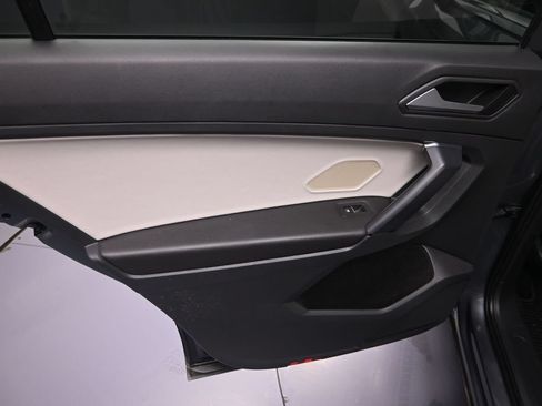 Used 2019 Volkswagen Tiguan SE w/ Panoramic Sunroof Package AWD/4WD image 29