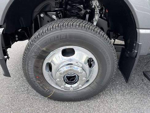 New 2026 Ford F350 Platinum AWD/4WD image 17