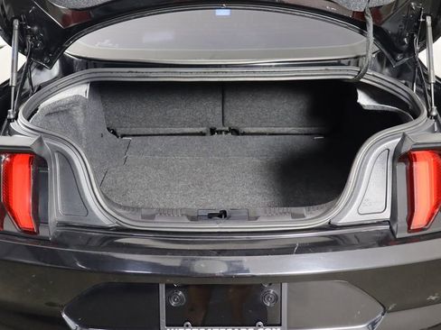 Used 2020 Ford Mustang Coupe RWD image 17