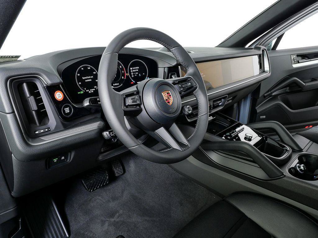 Used 2026 Porsche Cayenne Coupe AWD/4WD image 4
