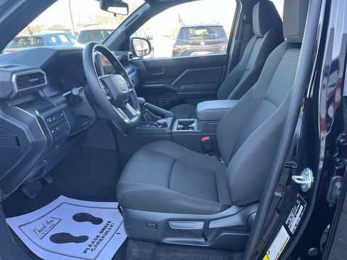 Used 2025 Toyota 4Runner SR5 image 10