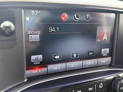Used 2015 GMC Sierra 1500 SLT w/ SLT Crew Cab Value Package AWD/4WD image 17