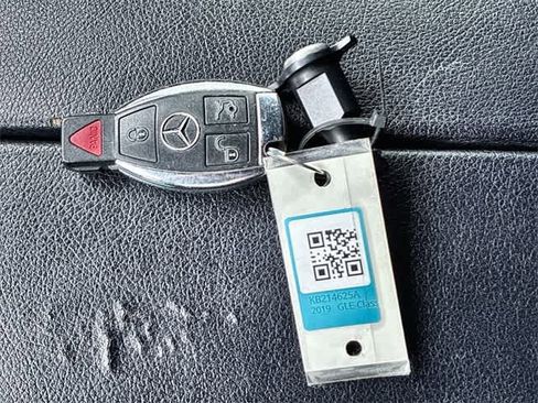 Used 2019 Mercedes-Benz GLE 400 4MATIC image 39