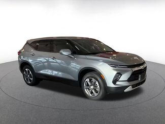 Used 2025 Chevrolet Blazer LT FWD video 2