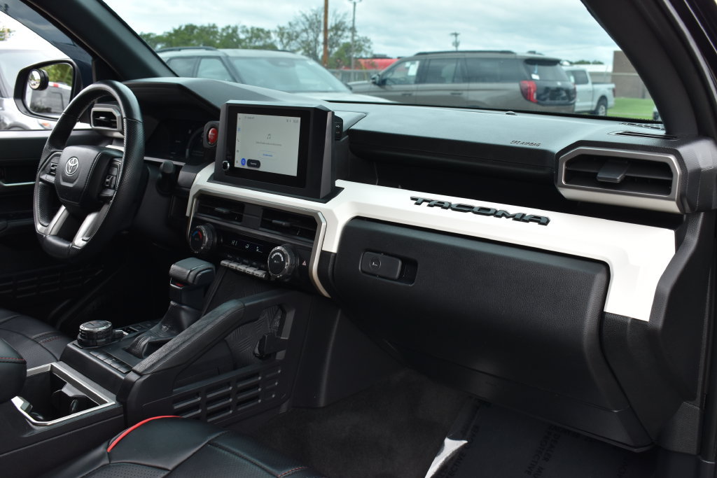 Used 2024 Toyota Tacoma TRD Off-Road AWD/4WD image 32