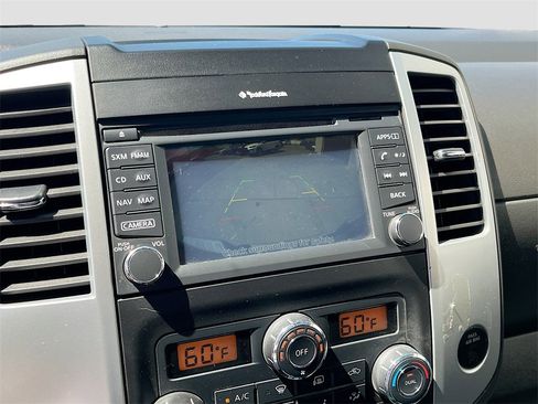 Used 2019 Nissan Frontier PRO-4X image 14