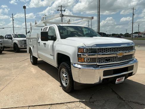 Used 2019 Chevrolet Silverado 2500 W/T w/ WT Convenience Package RWD image 4
