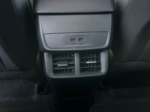 Used 2025 Chevrolet Equinox LT image 23