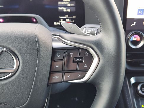 Used 2025 Lexus GX 550 w/ Accessory Package (2T) AWD/4WD image 29