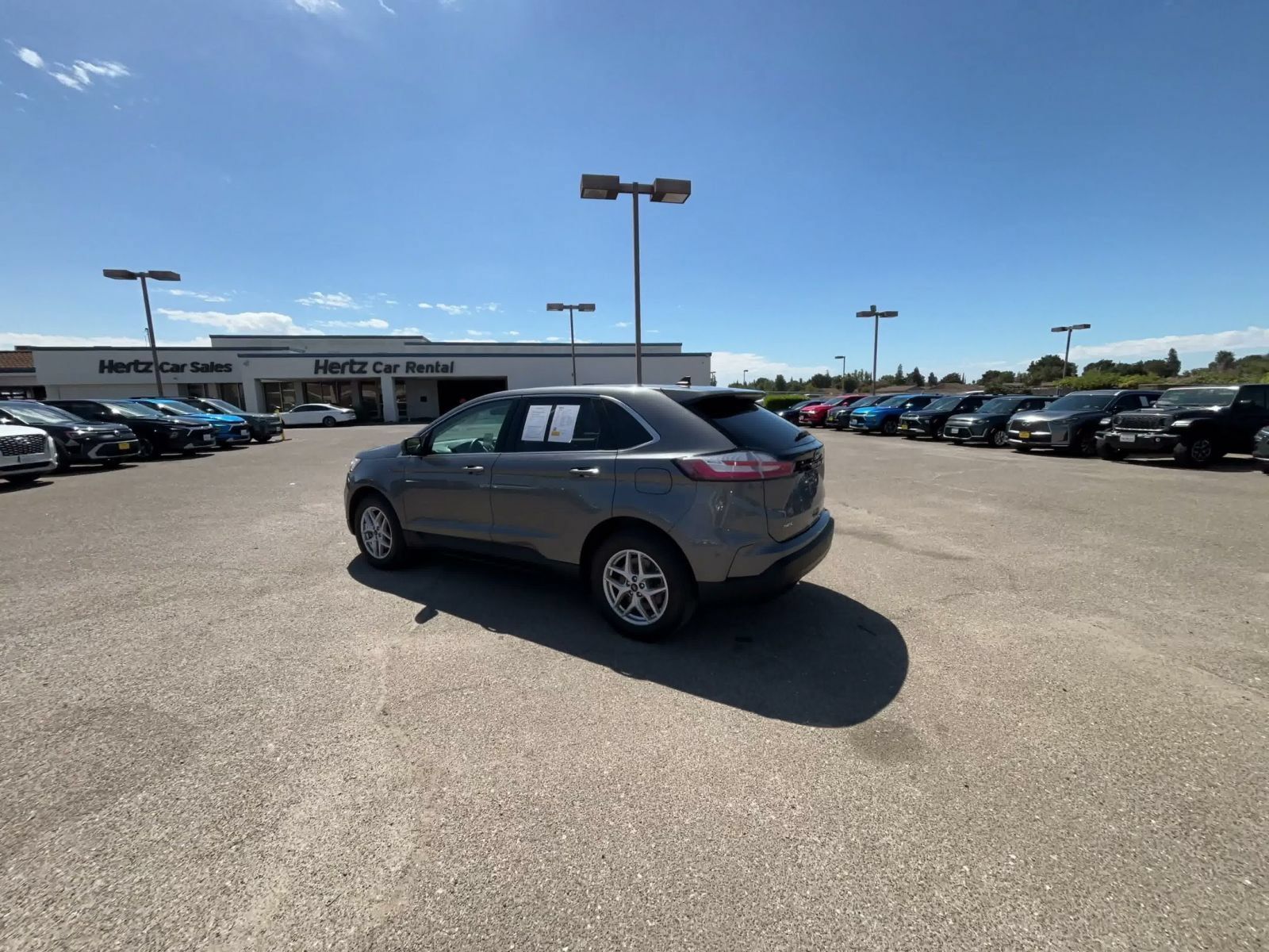 Used 2024 Ford Edge SEL AWD/4WD image 9