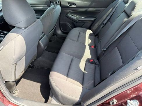 Used 2024 Nissan Altima 2.5 SV FWD image 21
