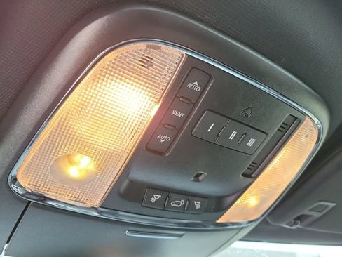 Used 2020 Jeep Grand Cherokee Limited AWD/4WD image 23