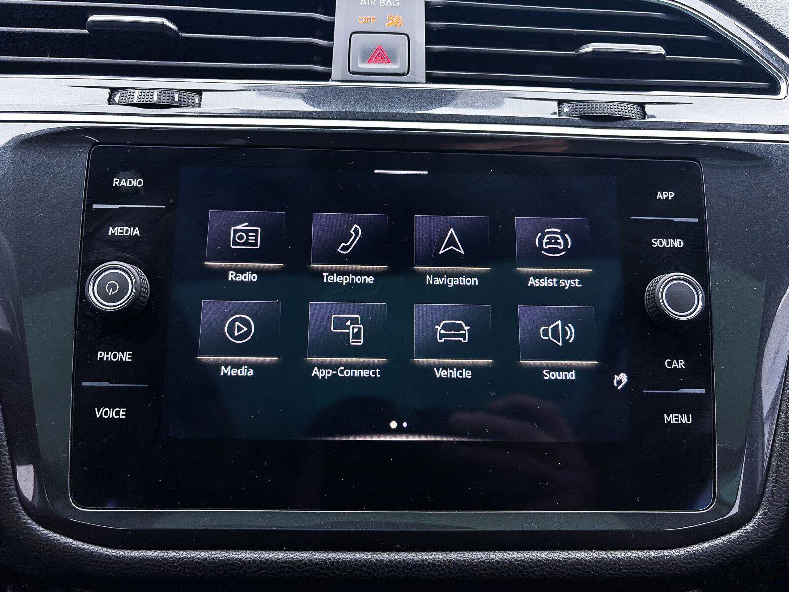 Used 2023 Volkswagen Tiguan SE R-Line FWD image 24