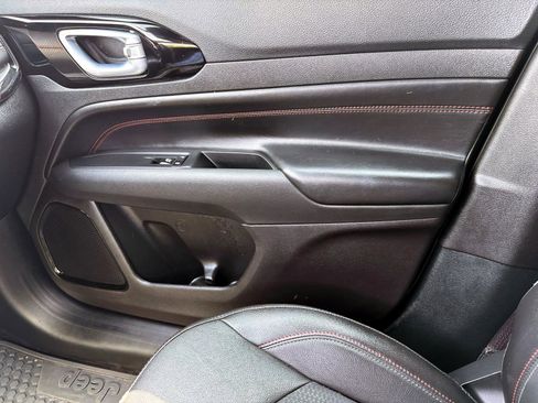 Used 2024 Jeep Compass Trailhawk image 18