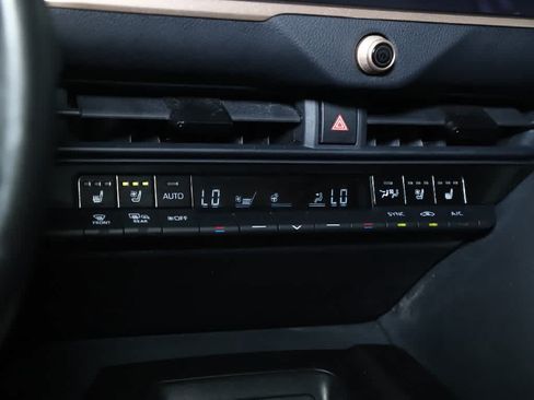 Certified 2023 Toyota Crown AWD/4WD image 28