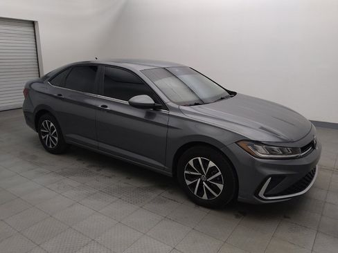 Used 2025 Volkswagen Jetta S image 11