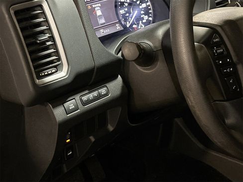 Used 2022 Nissan Frontier SV w/ Technology Package image 10