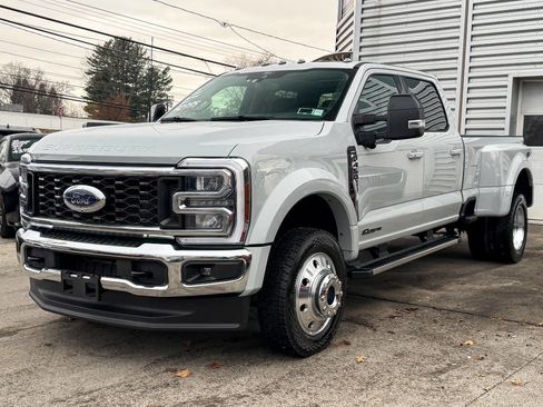 Used 2025 Ford F450 Lariat image 6