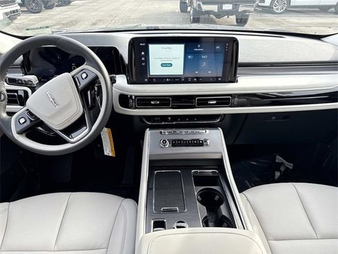 New 2026 Lincoln Aviator Premiere w/ Jet Appearance Package image 16