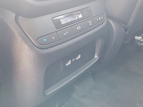 Certified 2023 Honda Pilot EX-L image 19