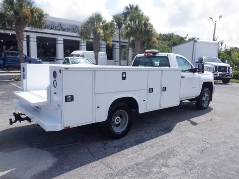 Used 2018 Chevrolet Silverado 3500 W/T w/ WT Convenience Package AWD/4WD image 9