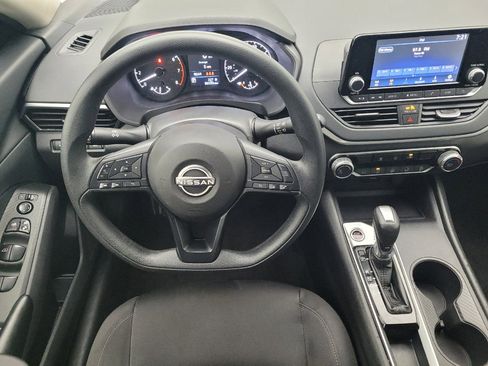 Used 2024 Nissan Altima 2.5 S FWD image 22