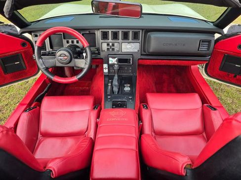 Used 1987 Chevrolet Corvette Convertible RWD image 22