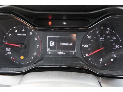Used 2025 Chevrolet Trax LS w/ LS Convenience Package FWD image 17