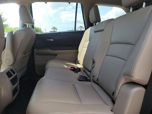 Used 2022 Honda Pilot Special Edition image 16