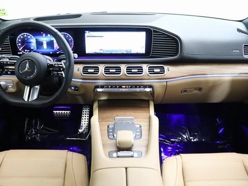 Certified 2025 Mercedes-Benz GLS 580 4MATIC image 24