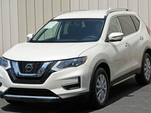 Used 2018 Nissan Rogue SV w/ Premium Package AWD/4WD image 44