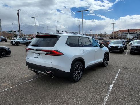 Certified 2024 Toyota Grand Highlander AWD Hybrid image 5
