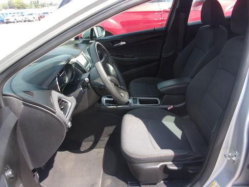 Used 2018 Chevrolet Cruze LS w/ LS Fleet Convenience Package FWD image 12