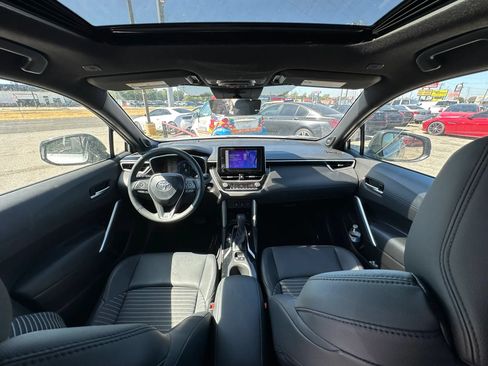 Used 2025 Toyota Corolla Cross AWD Hybrid w/ Convenience Package image 11