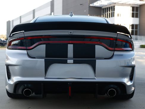Used 2018 Dodge Charger R/T Scat Pack image 10