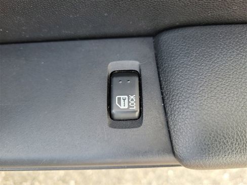 Used 2013 MAZDA MX-5 Miata Club image 15