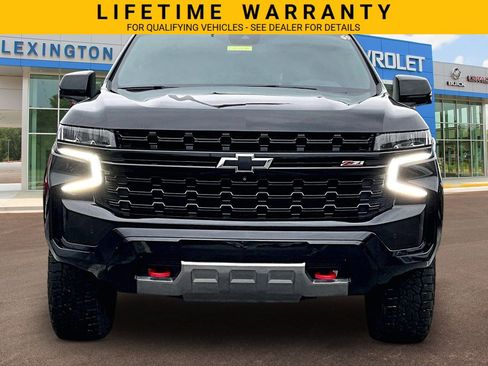 Used 2024 Chevrolet Tahoe Z71 w/ Z71 Off-Road Package AWD/4WD image 3