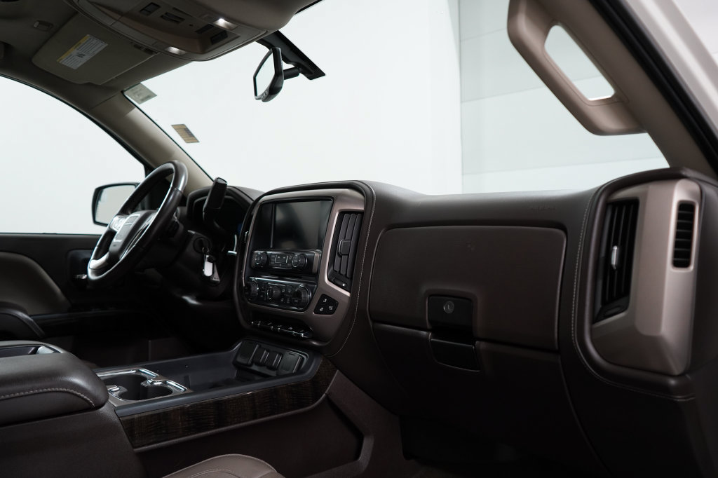 Used 2015 GMC Sierra 1500 Denali AWD/4WD image 25