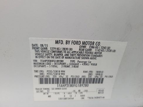 Used 2015 Ford Taurus SEL image 33