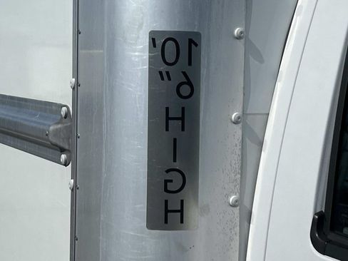 Used 2022 Ford E-350 and Econoline 350 Super Duty RWD image 14