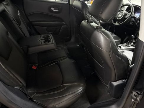 Used 2018 Jeep Compass Latitude w/ Popular Equipment Group AWD/4WD image 14