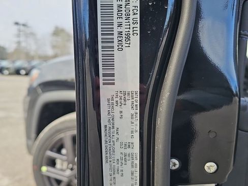 New 2026 Jeep Compass Latitude w/ Sun and Sound Group image 35