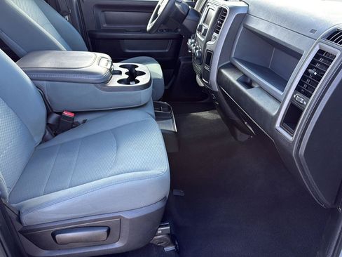 Used 2019 RAM 1500 Express w/ Express Value Package AWD/4WD image 26