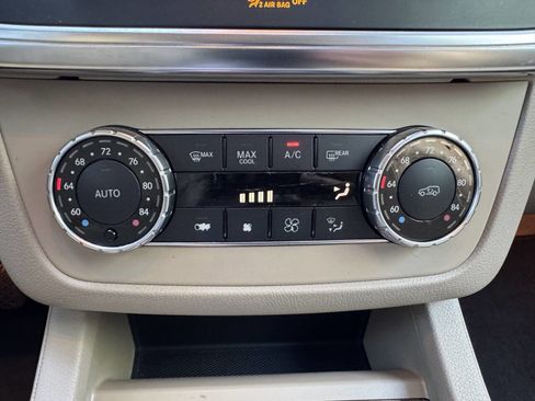 Used 2013 Mercedes-Benz ML 350 4MATIC image 19