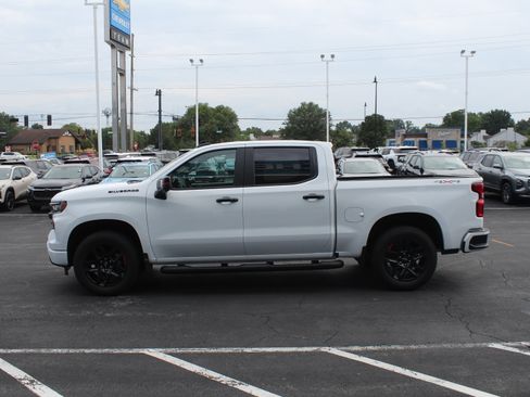 New 2026 Chevrolet Silverado 1500 RST w/ Redline Edition AWD/4WD image 8