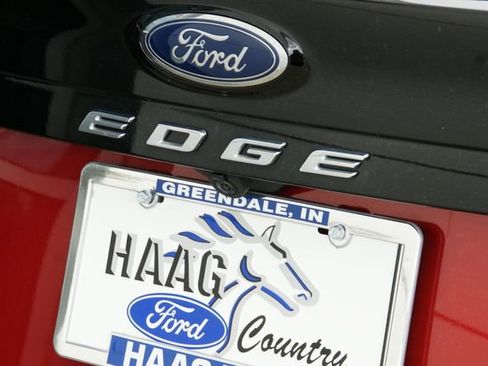 Certified 2022 Ford Edge Titanium w/ Class II Trailer Tow Package image 10