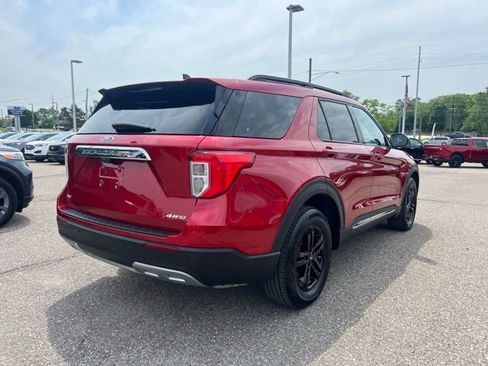 Certified 2024 Ford Explorer XLT w/ Equipment Group 202A AWD/4WD image 4