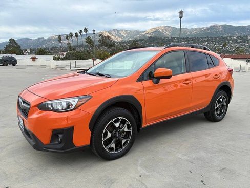 Used 2020 Subaru Crosstrek 2.0i Premium w/ Moonroof Package 2 AWD/4WD image 2