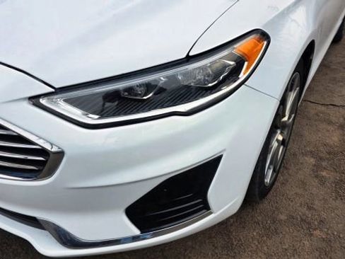 Used 2019 Ford Fusion SEL image 37