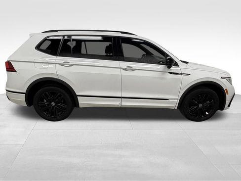 Used 2022 Volkswagen Tiguan SE R-Line AWD/4WD image 7